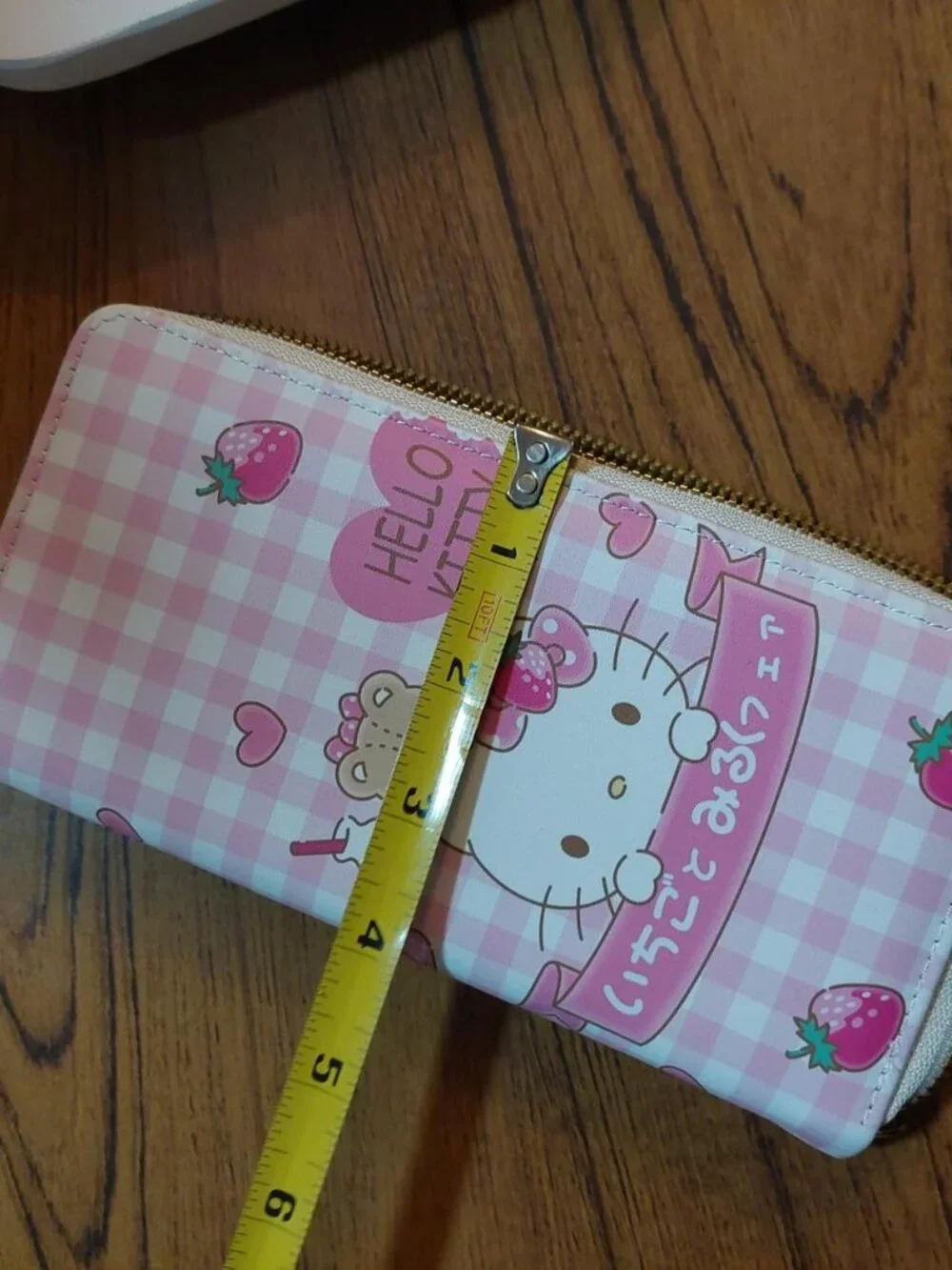 Sanrio Hello Kitty pink gingham wallet with strawberries and hearts #kawaii #san